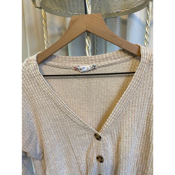Pink Republic Top Botton Down Tie-Front Thermal V-Neck Cardigan Biege Size Med - Picture 3 of 9